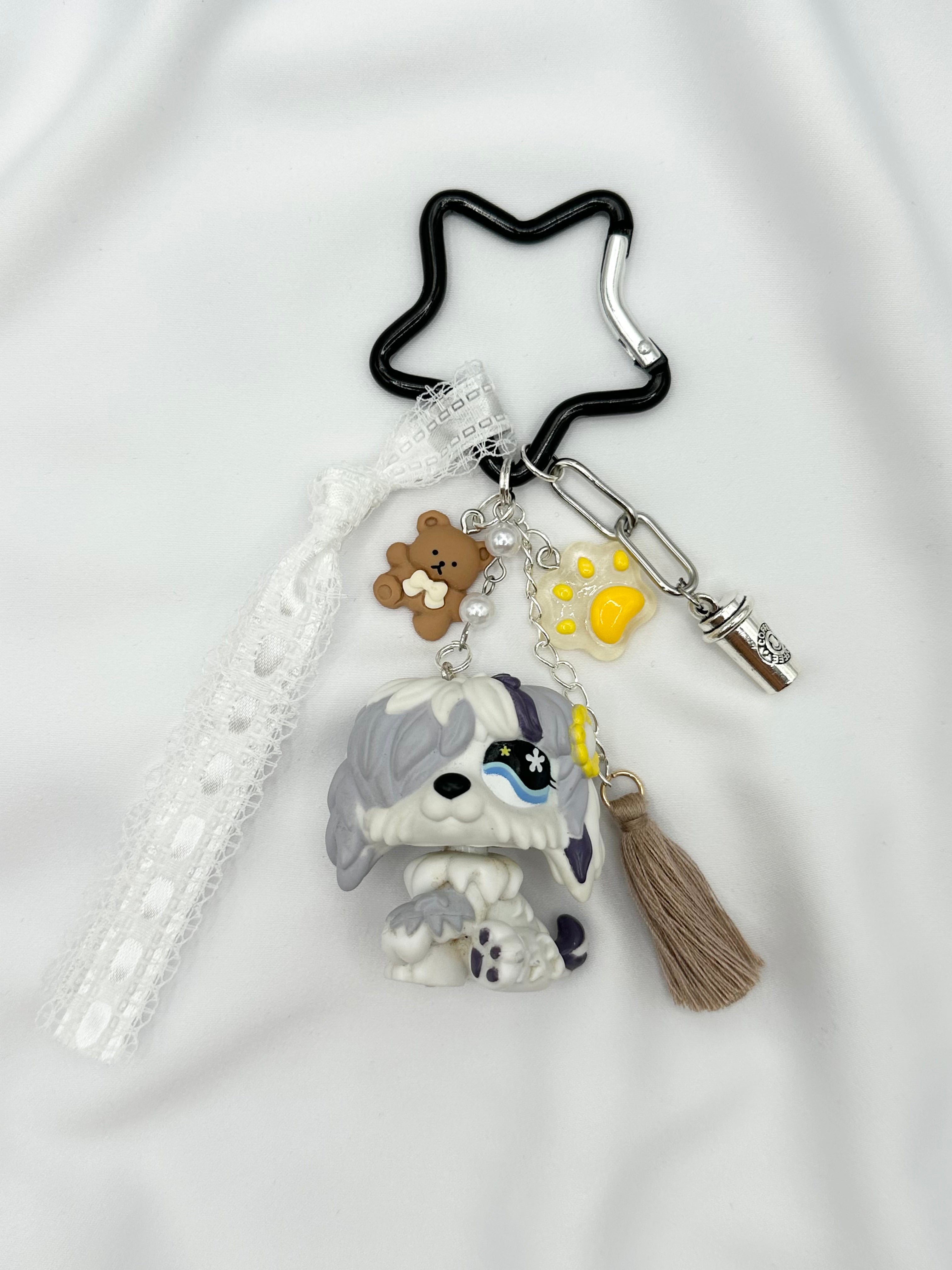 Porte-clé chien de berger blanc et violet Lolipets Memories